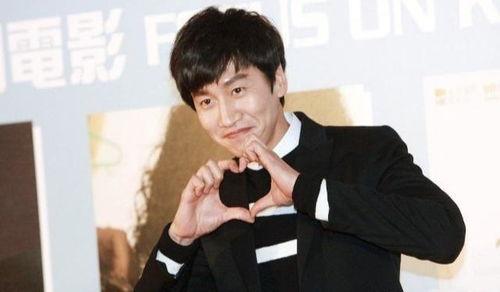 李棕棣恋情爆料最新消息,神秘新欢身份揭晓，甜蜜细节引热议